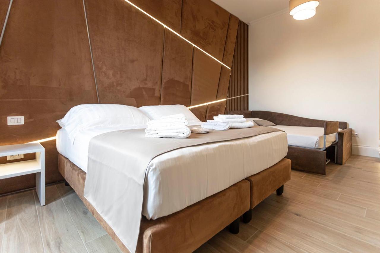 Flat 285 La