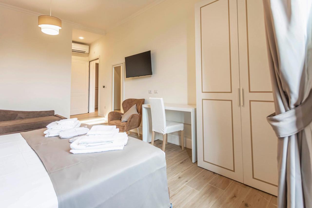 Flat 285 La 3* Roma
