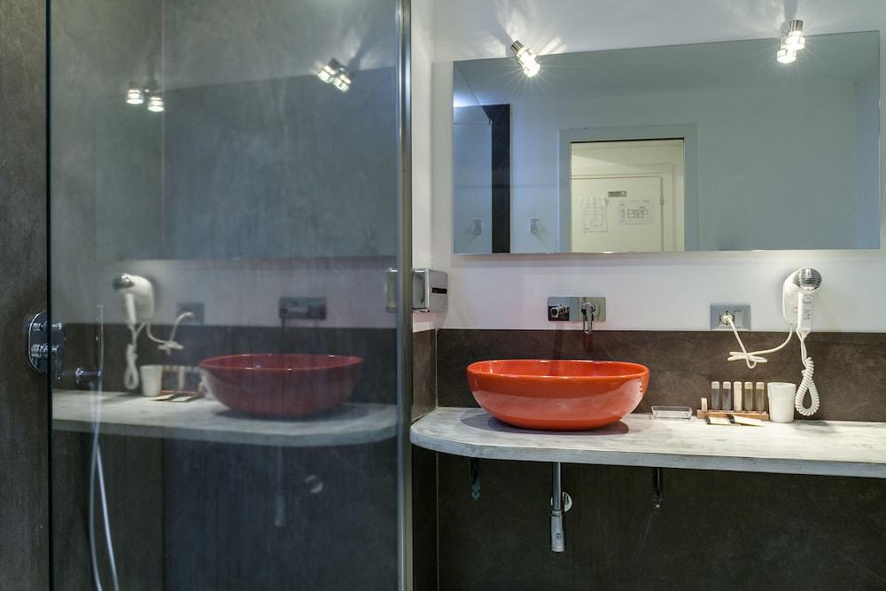 Flat 285 La Roma